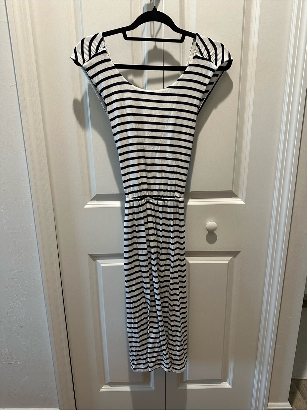 LOFT Black & White Striped Cap-Sleeve cross cross back stretchy Midi Dress